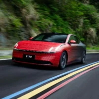 魅族旗下首款车型命名“魅族 MX”，搭载 Flyme Auto 全案智能车机系统