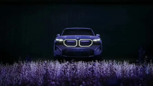 宝马携手超模打造 XM 特别版，车身覆盖紫色天鹅绒