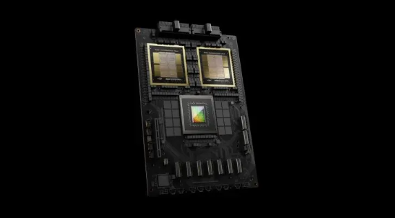 NVIDIA全新超级AI服务器DGX GB200即将量产，预计2025年产量达四万台