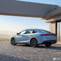 比亚迪高管确认：第五代 DM 混动技术将开创油耗“2 时代”