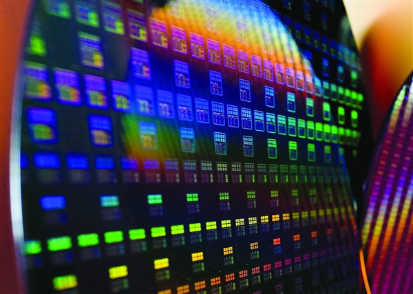 美国最新报告:2032年美国将掌控28%先进制程产能 中国大陆仅3%!