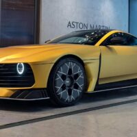 阿斯顿・马丁推出 Valiant 超跑：745 马力 V12 + 6 速手动，全球限量 38 台已售罄