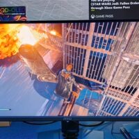 微星电竞显示器两大世界第一！真AI开上帝视角、曲面双模