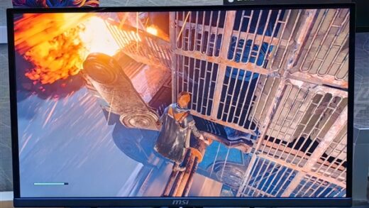 微星电竞显示器两大世界第一！真AI开上帝视角、曲面双模