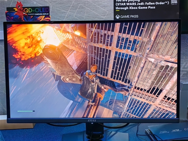 微星电竞显示器两大世界第一!真AI开上帝视角、曲面双模