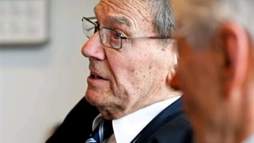 光刻机巨头ASML创始人逝世：享年98岁