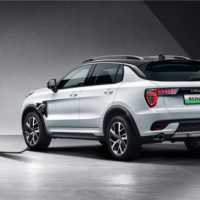 吉利李书福：电动车不等于新能源汽车