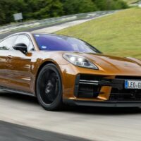 圈速 7 分 24.172 秒，保时捷新款 Panamera 征服“绿色地狱”：成纽北“最快豪华车”