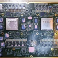 马斯克暗示特斯拉 HW3 性能出现瓶颈