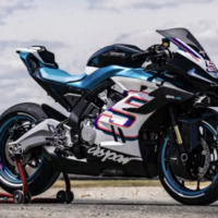 674ml 水冷发动机，春风 675SR-R 三缸仿赛摩托亮相：峰值功率 70kW、最高转速 12300rpm+