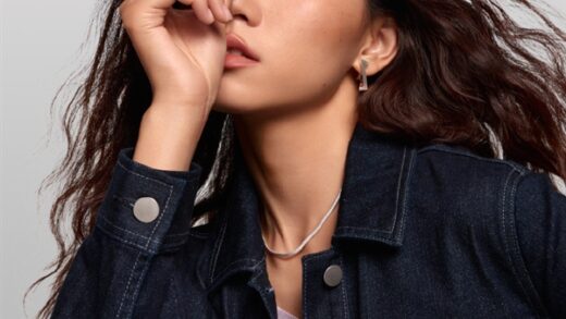 小米首款小折叠！MIX Flip亮相：外屏梦回iPhone 4