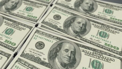 AI巨头狂跌！NVIDIA蒸发1.5万亿、AMD跌超10%：后进者被盯上