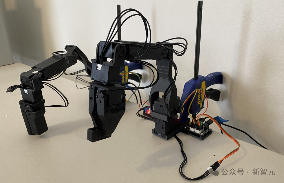 人人都能玩得起 AI 机器人,HuggingFace 开源低成本解决方案 LeRobot
