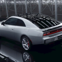放弃大V8转型电动化！道奇战马纯电版曝光：海外售价42.7万起