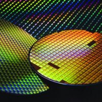 ASML CEO重申世界需要中国传统芯片：尽管落后美国10年