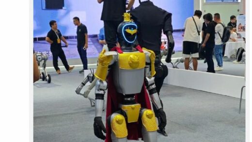 宇树人形机器人 G1 量产版升级：能大跳能小跑，还有“悟空”皮肤