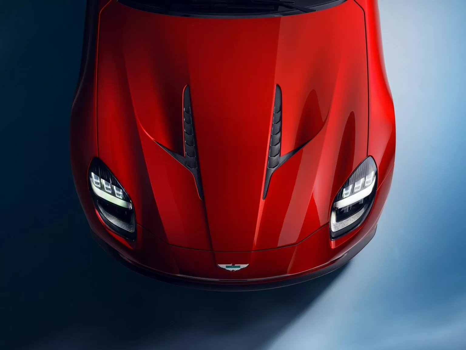 Vanquish 超跑亮相:阿斯顿-马丁最快量产车,最高时速 214 英里 / 小时、0-60 英里 / 小时加速 3.2 秒