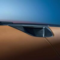 Vanquish 超跑亮相：阿斯顿-马丁最快量产车，最高时速 214 英里 / 小时、0-60 英里 / 小时加速 3.2 秒