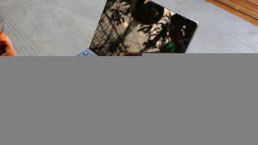 AI PC市场迎来爆发 Canalys预测：2025年市场份额将提升至30%