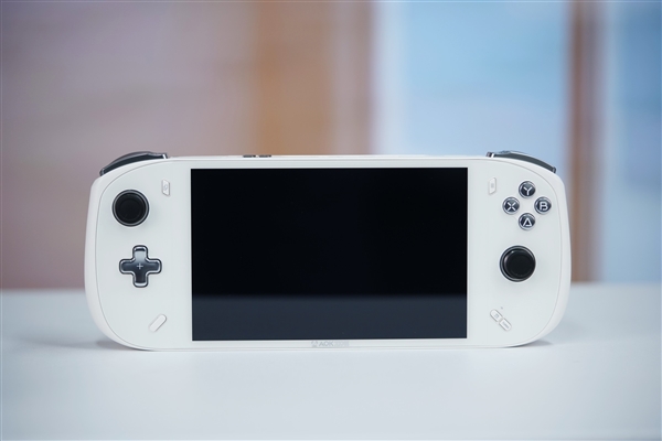 全球第二款酷睿Ultra掌机！AOKZOE A2 Ultra图赏