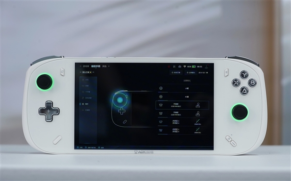 全球第二款酷睿Ultra掌机！AOKZOE A2 Ultra图赏