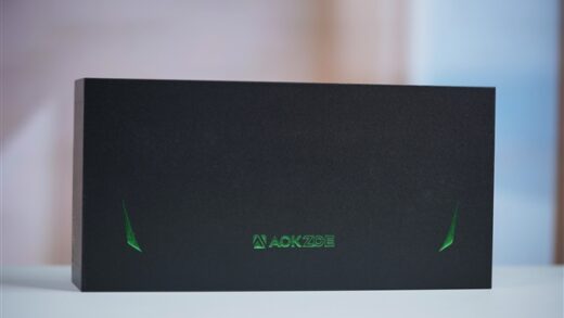 全球第二款酷睿Ultra掌机！AOKZOE A2 Ultra图赏