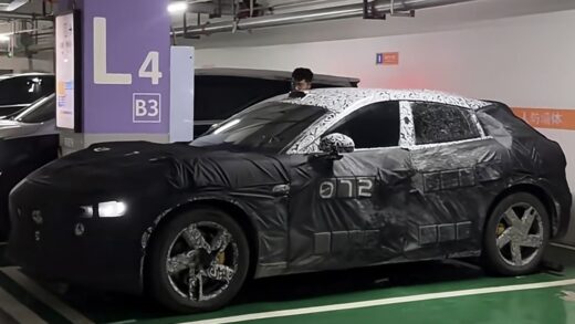 小米SUV最新谍照曝光：车头超长可放V12 能看到内饰了