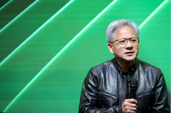 黄仁勋:AI 在某些方面比人类强 1000 倍,但永远无法取代人类