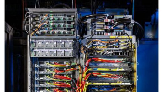 云服务开启 Blackwell AI 时代，谷歌微软纷纷晒图已部署 GB200 NVL 系统