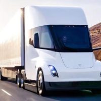 马斯克证实：特斯拉 Semi 电动卡车将在全球范围内上市