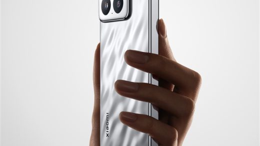 小米15亮银版亮相：一部来自未来的手机