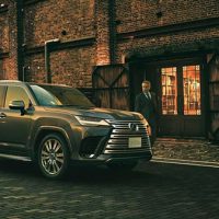 配3.5升V6、首搭并联混合动力系统！全新雷克萨斯LX700h本月上市