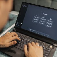 前谷歌 AI 研究员：ChatGPT 原本可以更早出现的