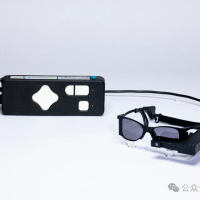 马斯克老部下创业成果：2mm 芯片植入视网膜，盲人重获阅读能力还能打牌