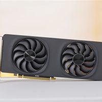 对标RTX 4060！Intel锐炫B580限量版显卡图赏