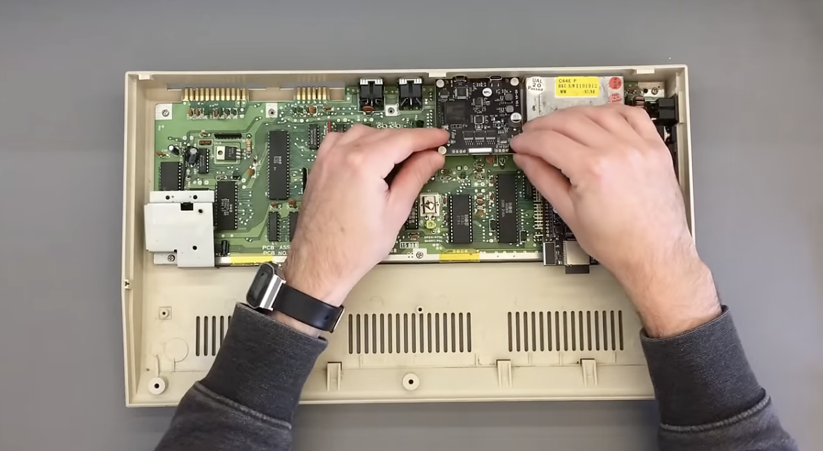 爱好者为 Commodore 64 复古 PC 开发 1080P HDMI 显示卡 HD-64，支持视频音频输出