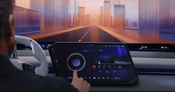 宝马展示全景显示屏