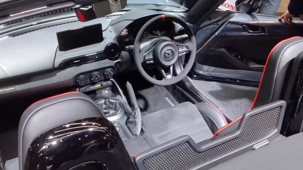 马自达 Spirit Racing Roadster 12R 登场：全球限量 200 辆，2.0 升发动机 200 马力，售价 700 万日元