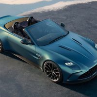 阿斯顿・马丁推出 Vantage Roadster 敞篷跑车：“市面最快”敞篷开合仅需 6.8 秒