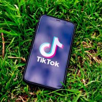 硬钢！TikTok在美国到底禁不禁：消息人士称最终特朗普说了算