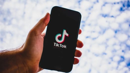 特朗普称美国要拥有TikTok 50%所有权 官方回应：应由企业自主决定