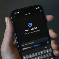 不止英伟达 DeepSeek“冲击波”还影响了哪些行业？