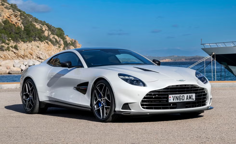 阿斯顿・马丁 V-12 发动机面临淘汰，CEO 透露小批量“求生”策略