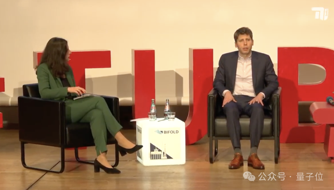 阿尔特曼再谈 DeepSeek：肯定开源模型巨大贡献，坚信人类终将实现 AGI