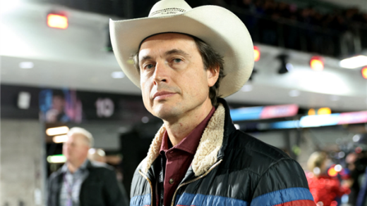 特斯拉市值蒸发7000亿！董事会多人抛售套现、马斯克亲弟都参与