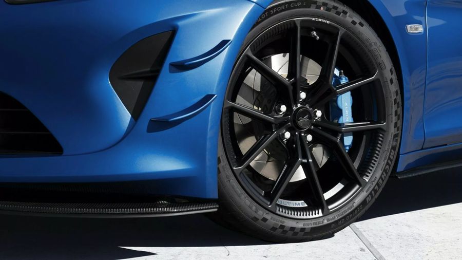 提速 20 秒：Alpine A110 R Ultime 超跑 7 分 15 秒征服纽北