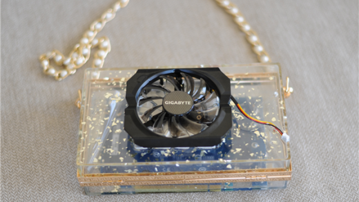 NVIDIA H100 GPU被做成奢侈包包：售价超过47万元