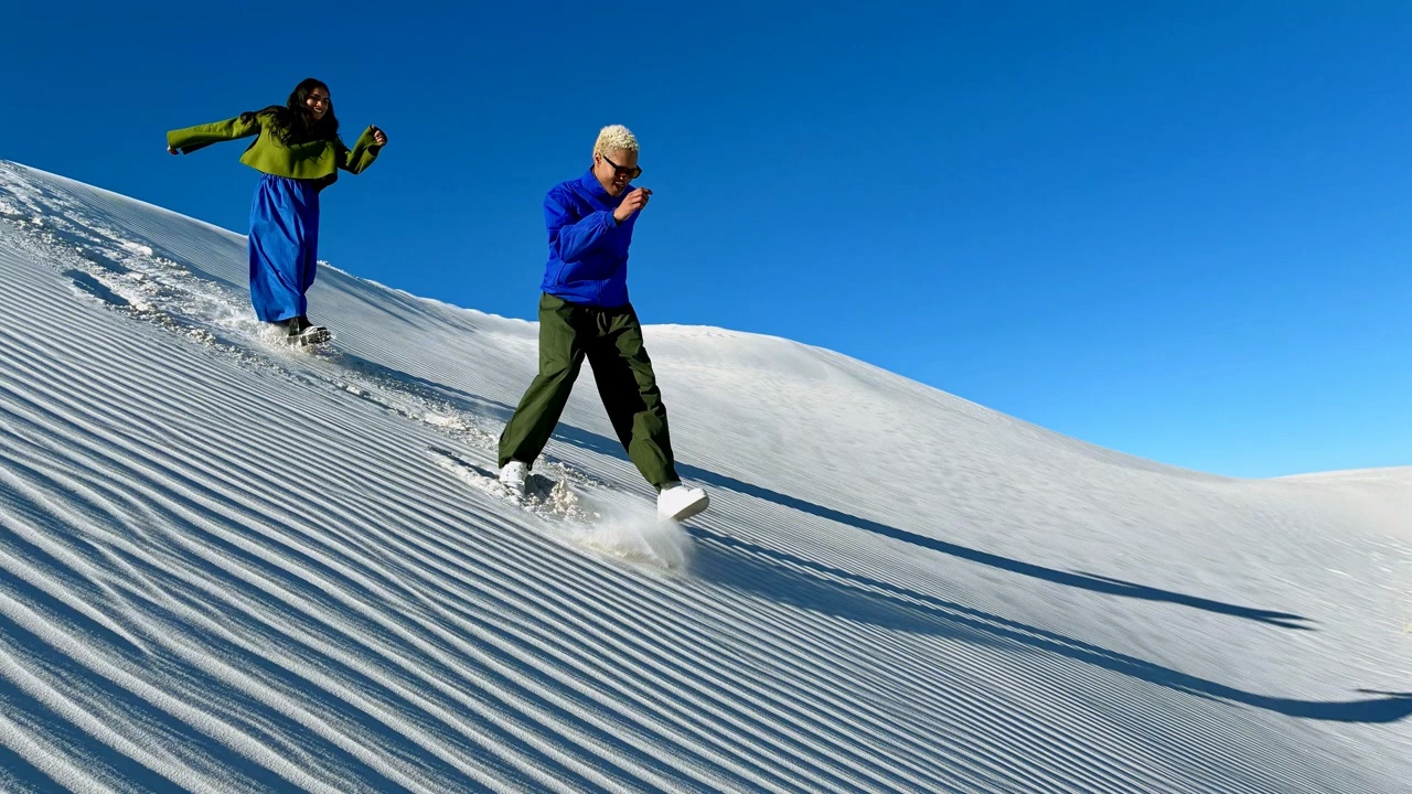 官方 13 分钟视频剖析 iPhone 16e：自研 5G 基带 C1 首秀、4800 万像素影像实力、A18 芯片，打造苹果“真香”手机