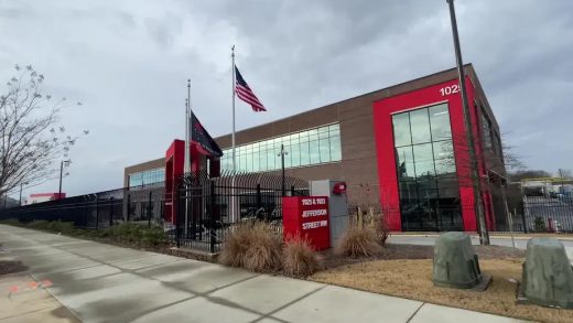 马斯克低调启动第二AI算力集群：7亿美元GPU就位