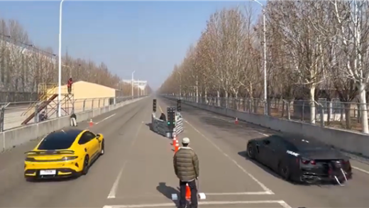 新战神诞生！小米SU7 Ultra 0-400加速力压1600马力GT-R